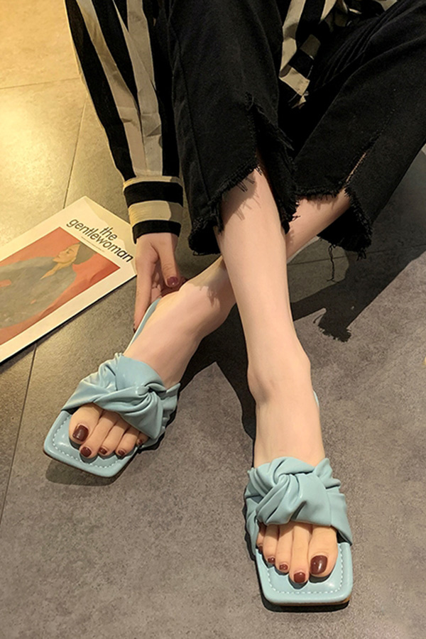 도리아 무드룩 앞꼬임 장식 슬리퍼 (블랙,블루,옐로우,아이보리)