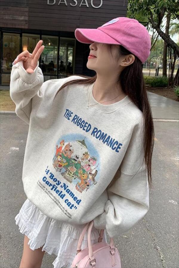 벚꽃라벨🌸 봄신상 동물원 프린팅 라운드 맨투맨 티셔츠